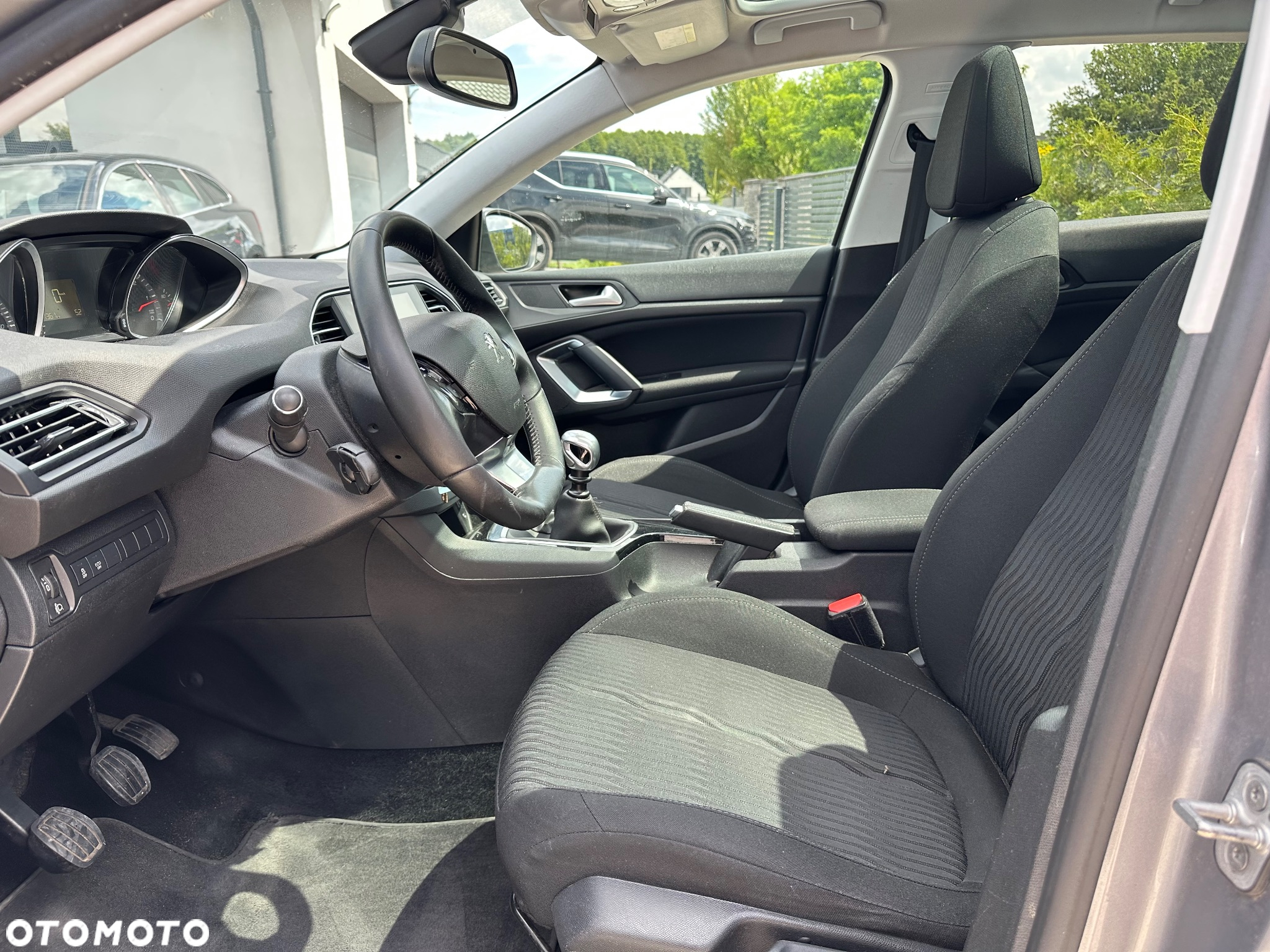 Peugeot 308 1.6 BlueHDi Allure S&S - 8