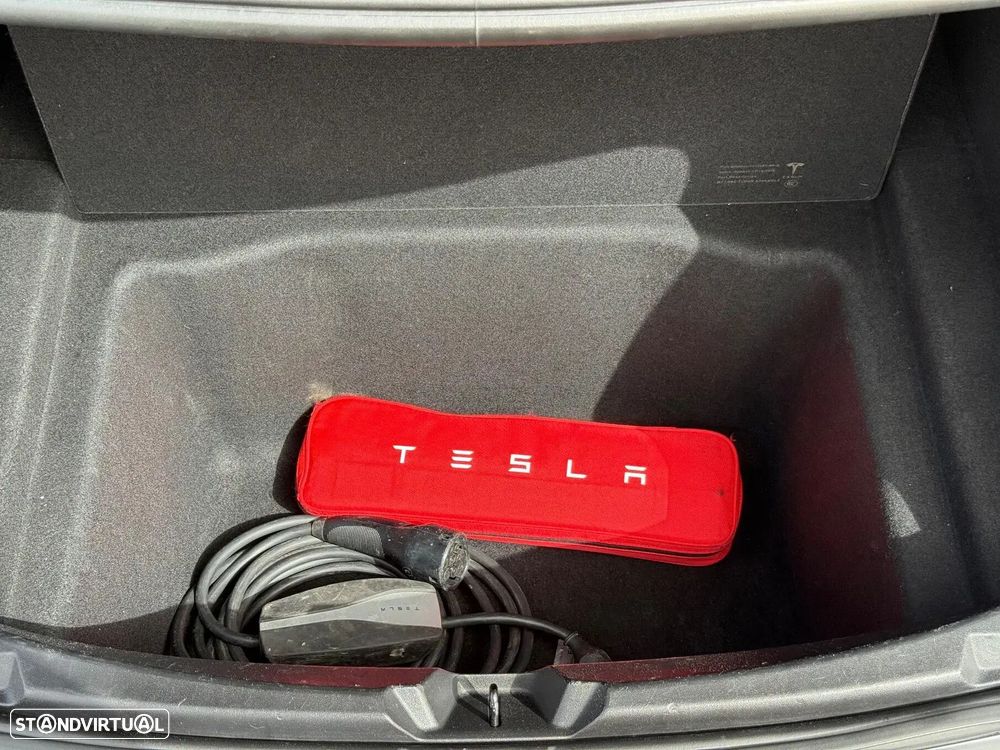 Tesla Model 3 Performance Dual Motor AWD - 26