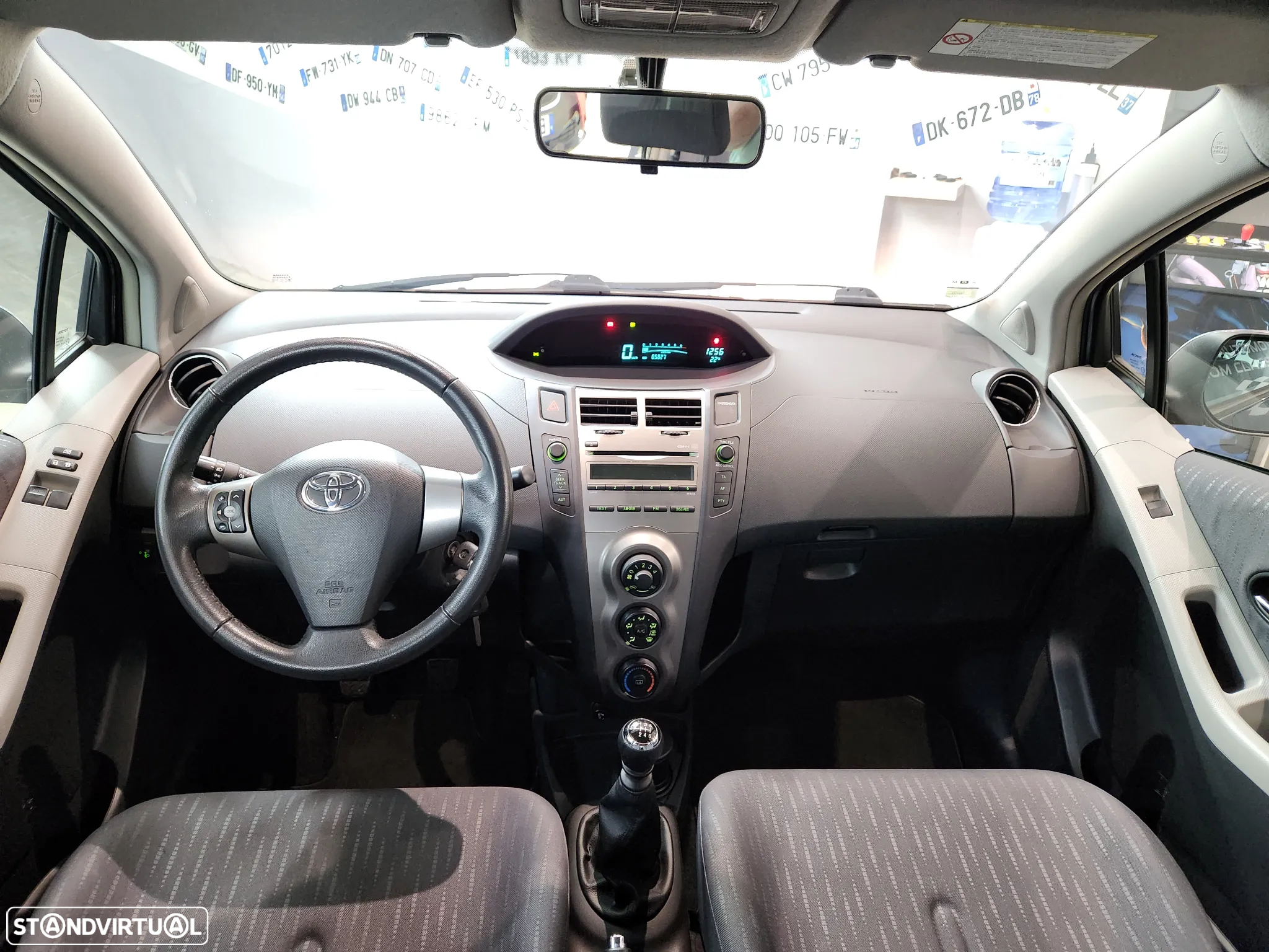 Toyota Yaris 1.33 VVT-i Comfort+AC - 4
