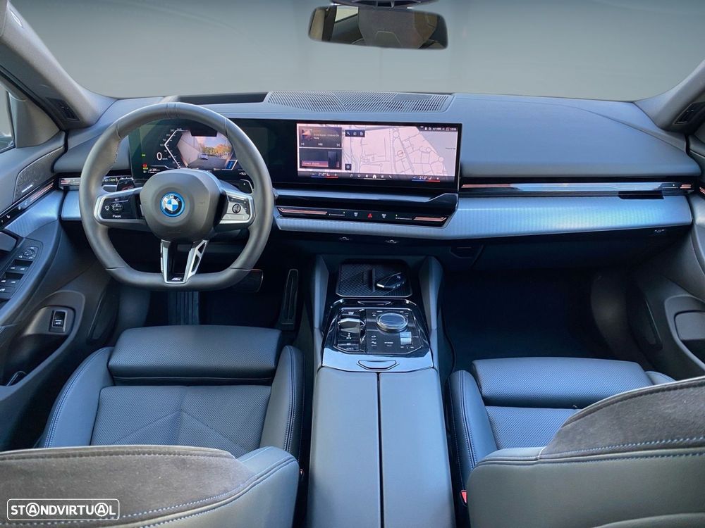 BMW 530 e Pack Desportivo M - 5
