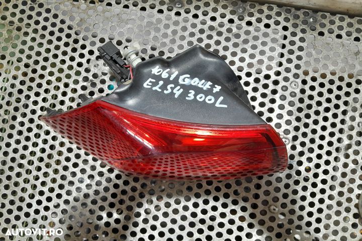 Lampa / Tripla stop stanga pe aripa 5G0945095M 5G0945095M Volkswagen - 2