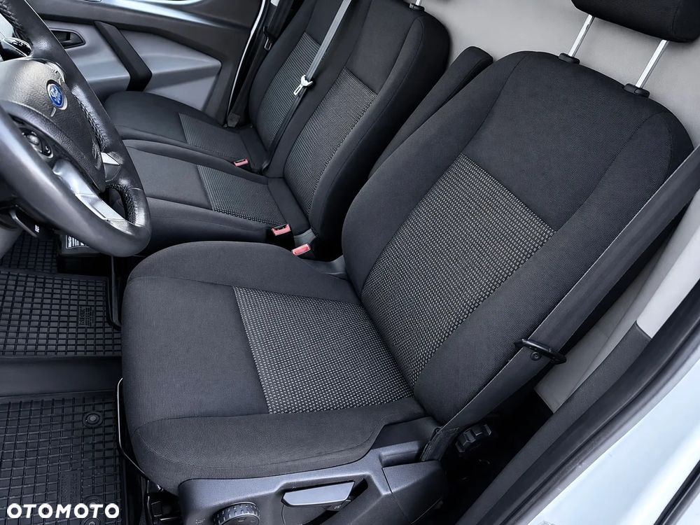 Ford Transit Coustom - 11