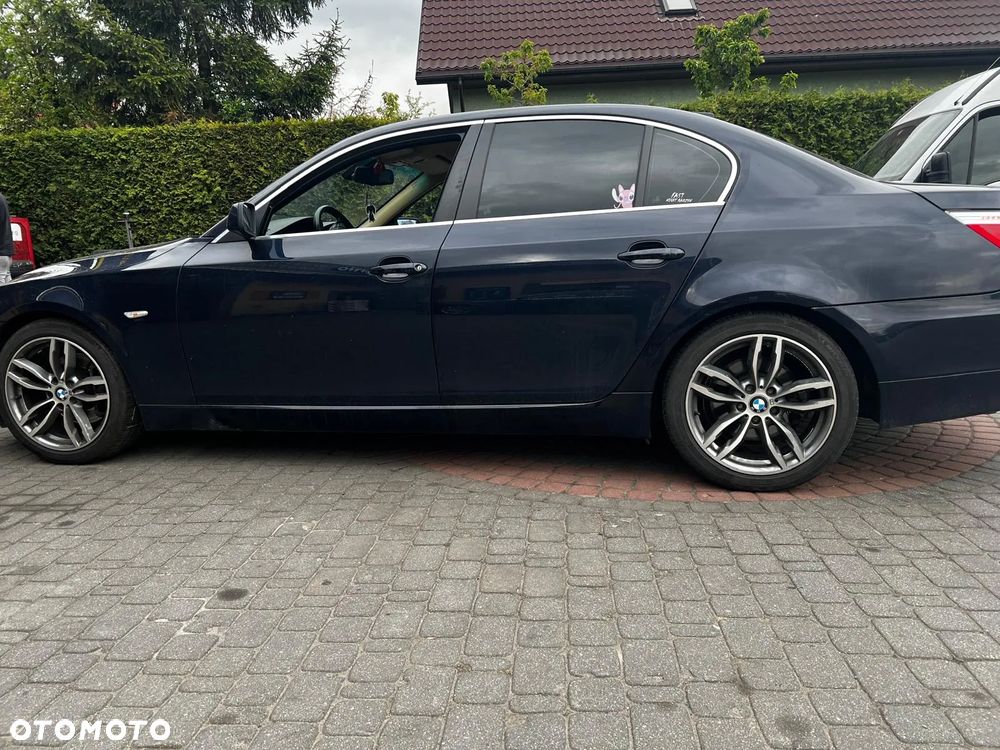BMW Seria 5 520d Edition Exclusive - 24