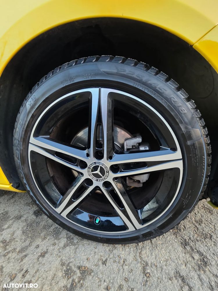 Mercedes-Benz A - 11