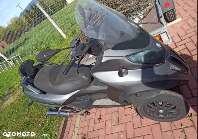 Piaggio MP-3 - 6