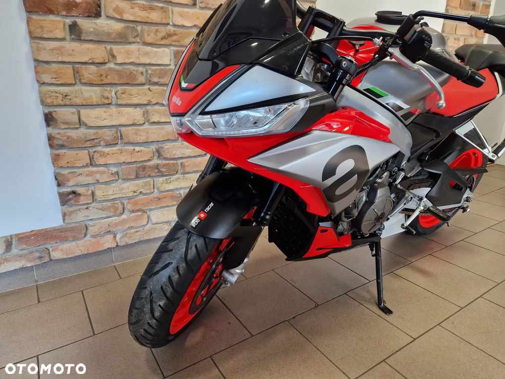 Aprilia Tuono - 8