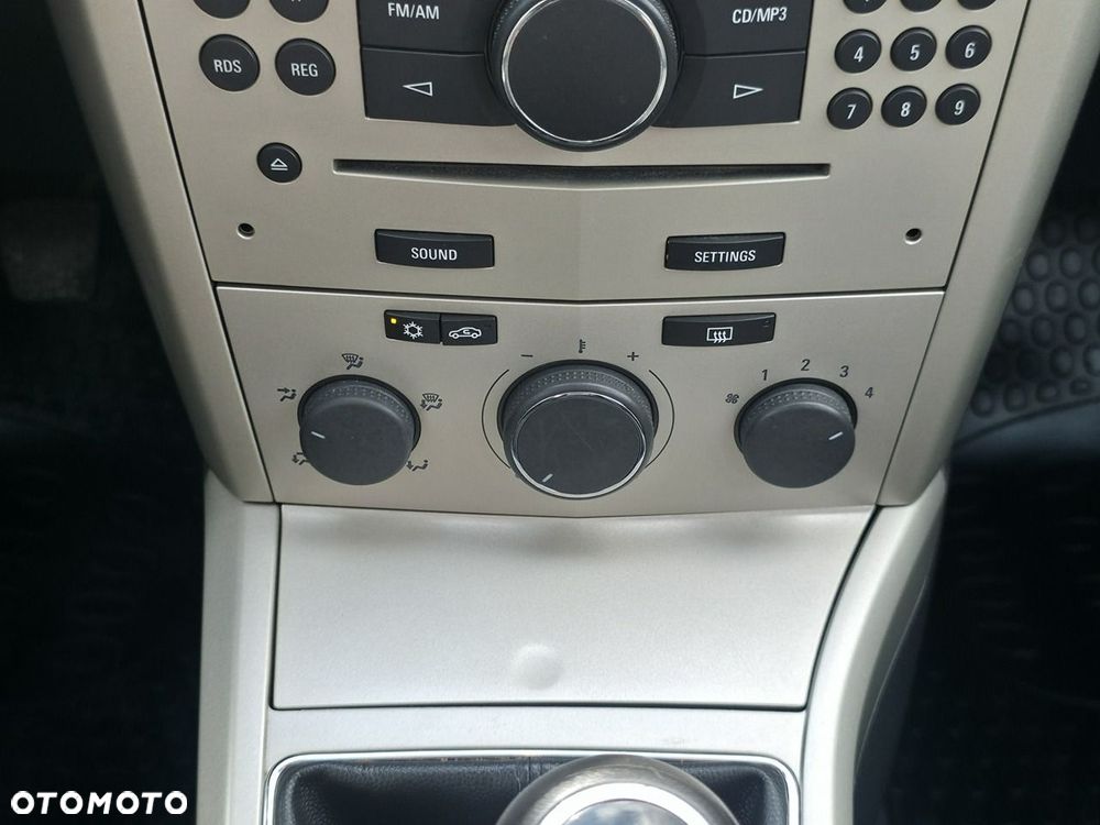 Opel Astra - 17