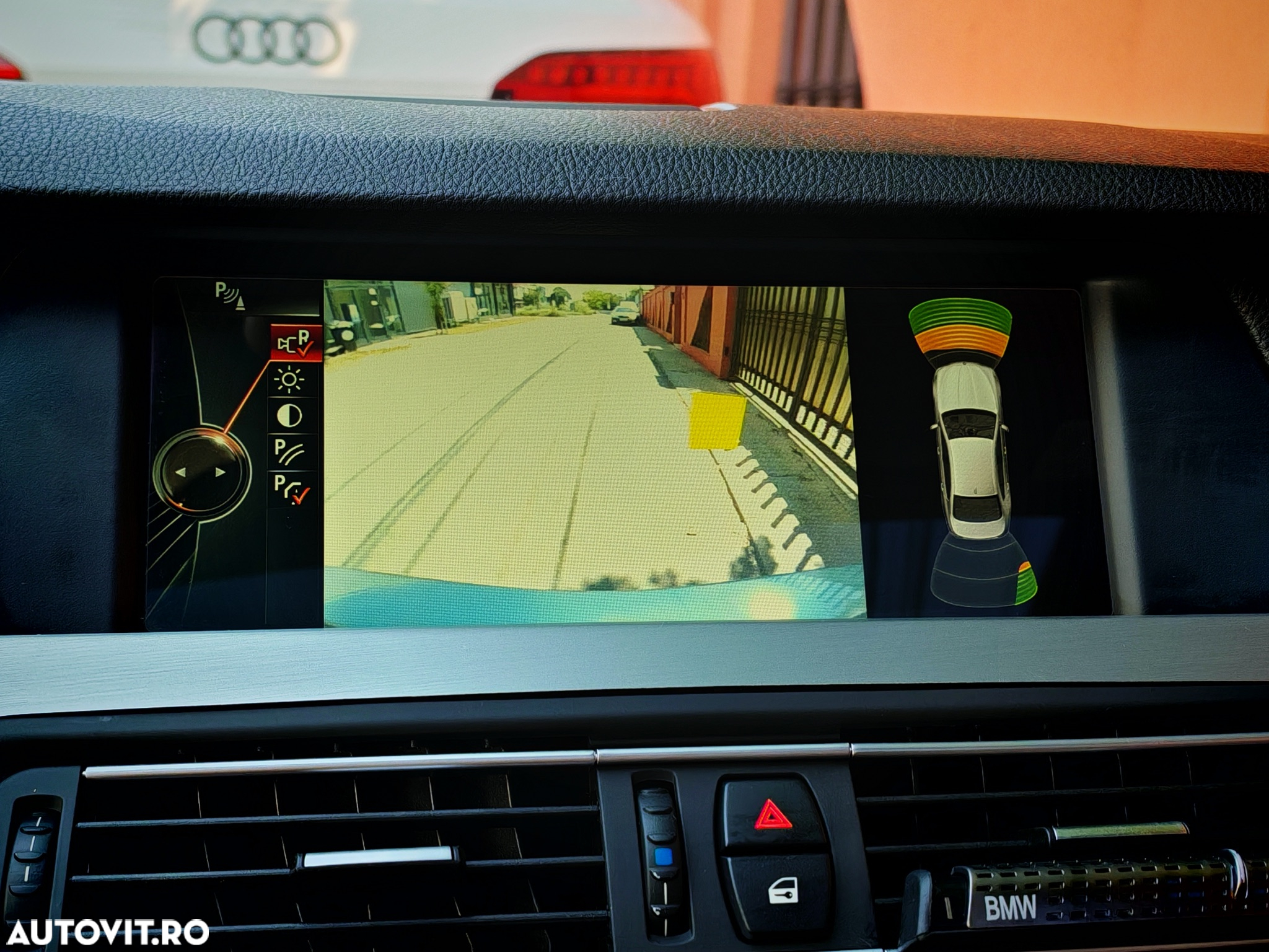 BMW Seria 5 525d xDrive AT - 37