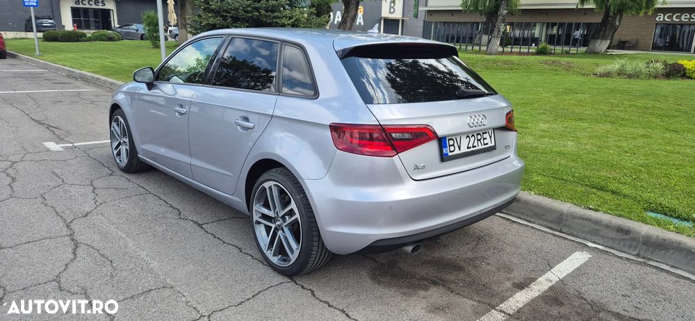 Audi A3 Sportback 1.6 TDI S tronic sport - 8