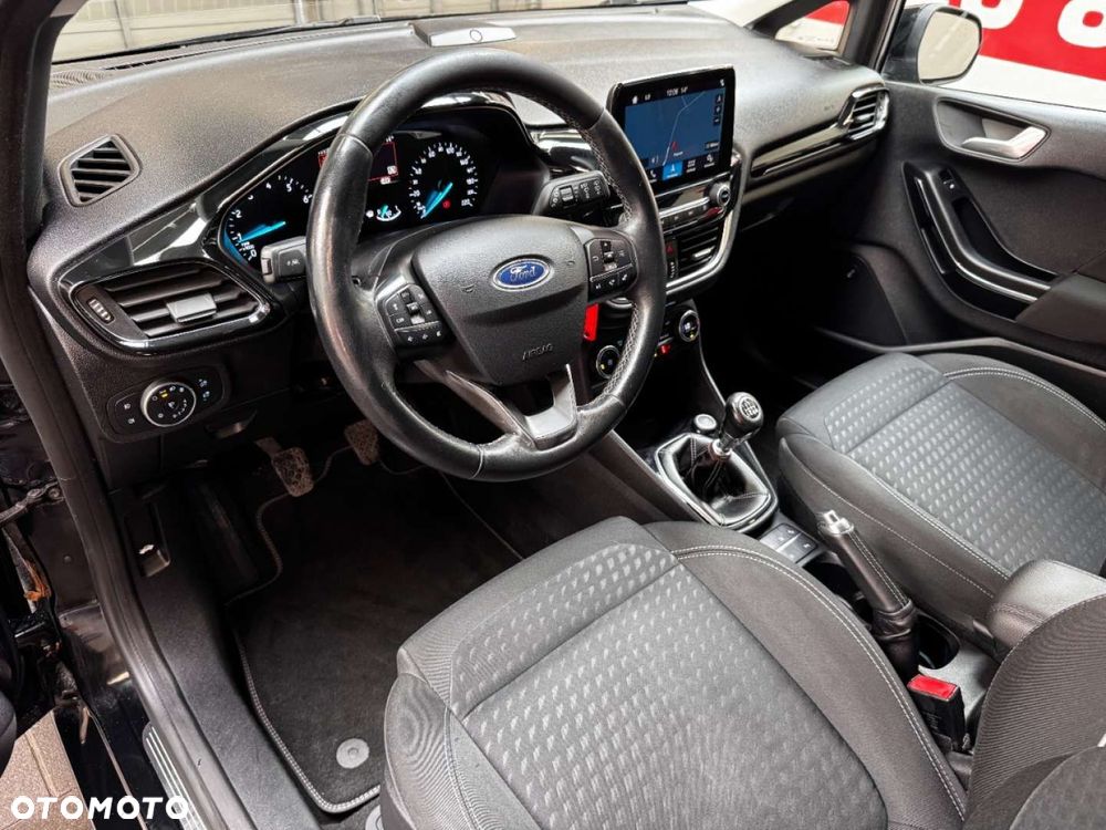 Ford Fiesta - 25