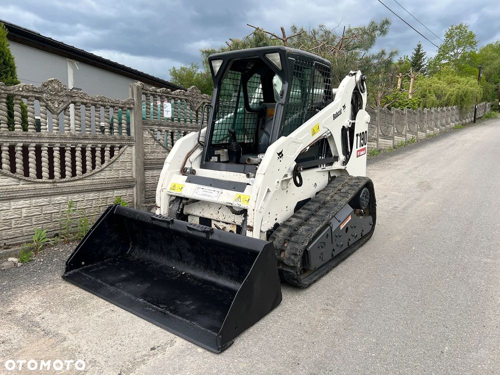 Bobcat T190 | Ładowarka Gąsienicowa BOBCAT T 190 | Joystick | Łyżka | Widły | Waga 3450kG | Miniładowarka | Stan Bardzo Dobry | CENA BRUTTO | - 2