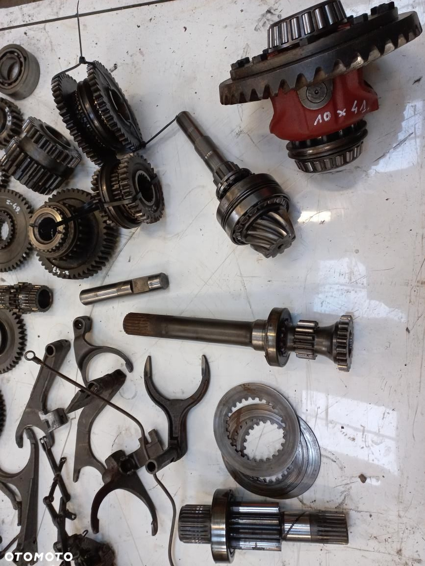 Centauro/Centurin/Mercury/Leopard 75,80,85 koło zębate,mechanizm różnicowy,wałek,Tryb,podnośnik,obudowa,skrzynia,biegów,synchronizator,przesówka,widełki,przystawka napędu,łożysko,satelita,ramię, - 16