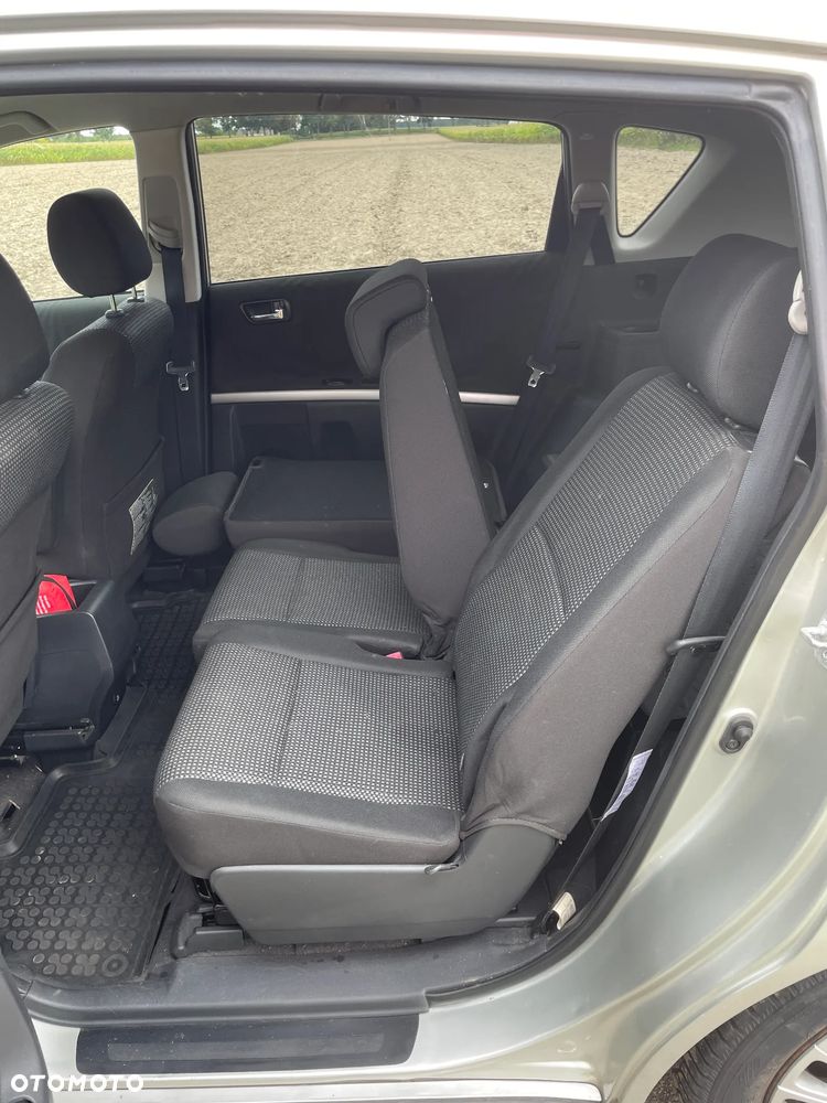 Toyota Corolla Verso - 12