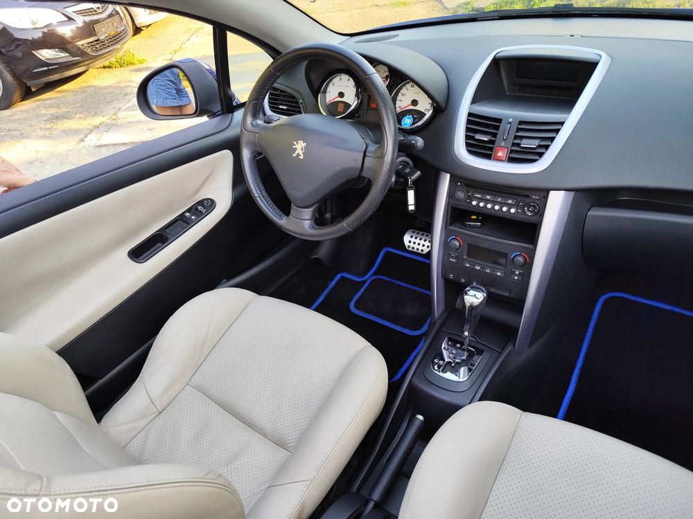 Peugeot 207 CC 1.6 Intense - 13