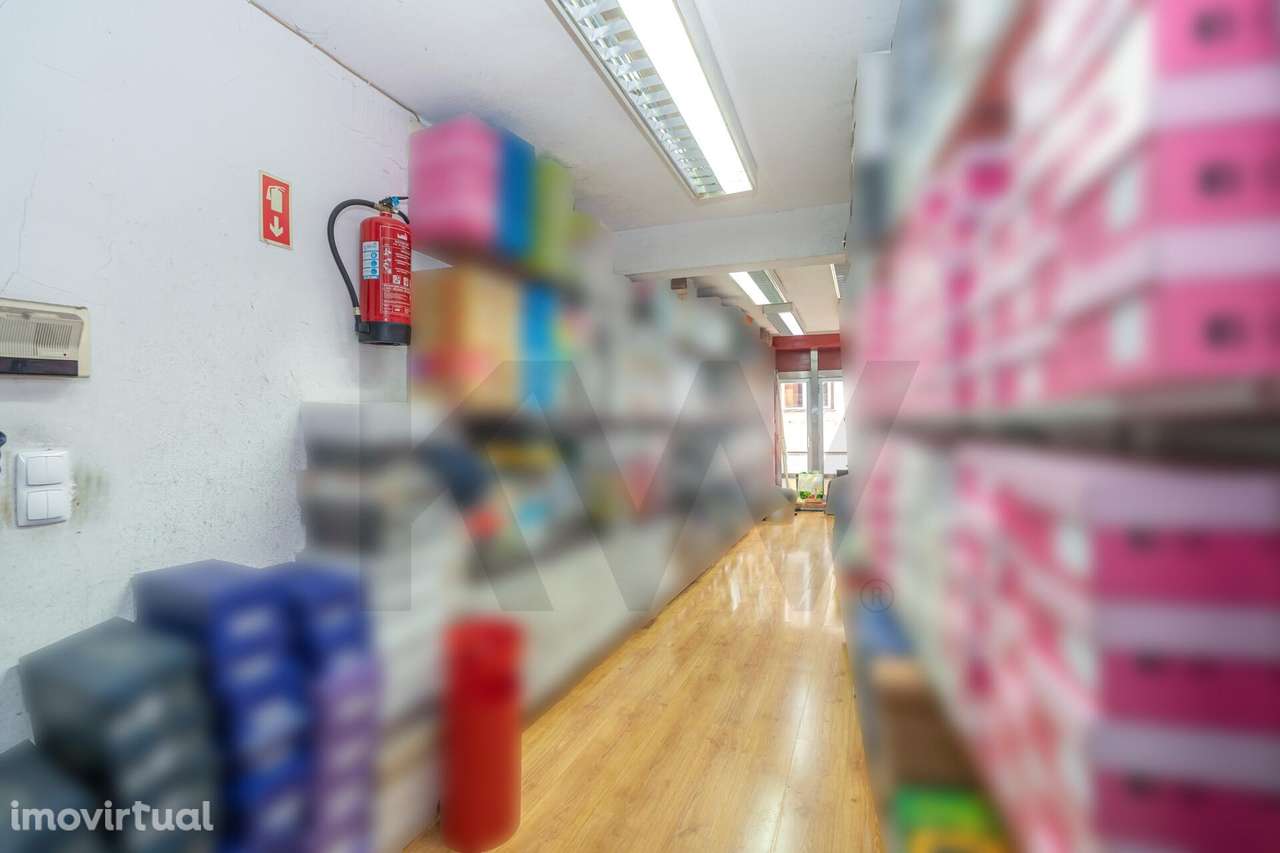 Prédio na Baixa de Coimbra para 4 fracções - Grande imagem: 3/20