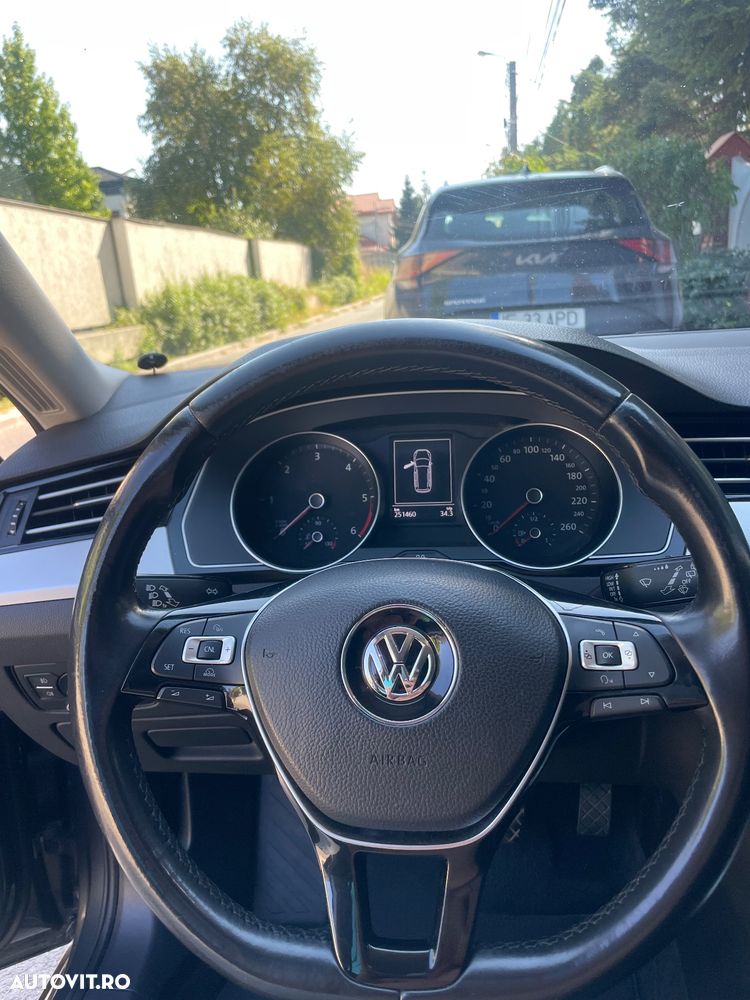 Volkswagen Passat Variant 1.6 TDI BlueMotion Technology DSG Comfortline - 4