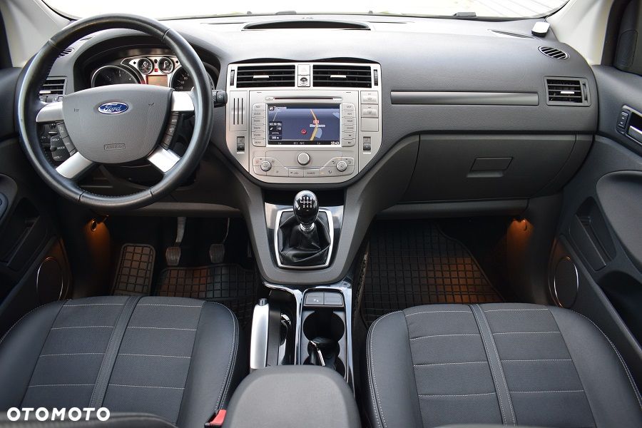 Ford Kuga 2.0 TDCi 2x4 Titanium - 5
