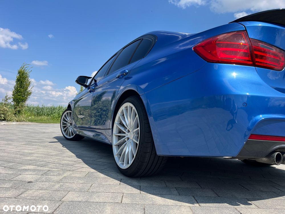 BMW Seria 3 328i M Sport - 16