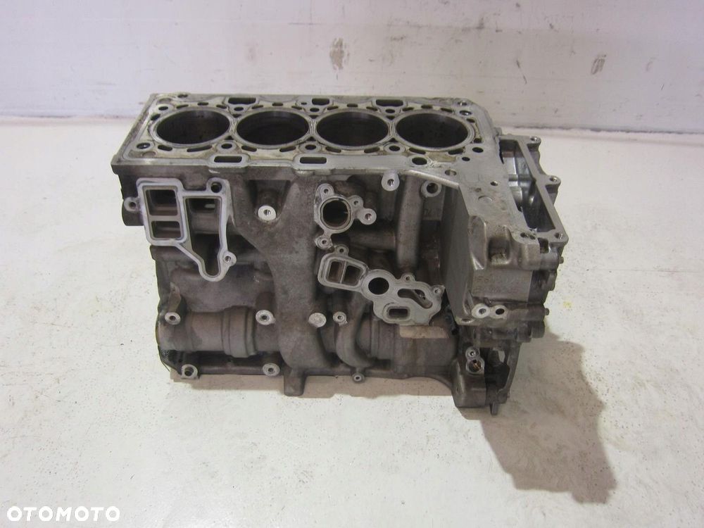 BMW X1 F48 B46 B46A20B F30 F20 X3 G01 BLOK SILNIKA 7647104 1025331 - 2
