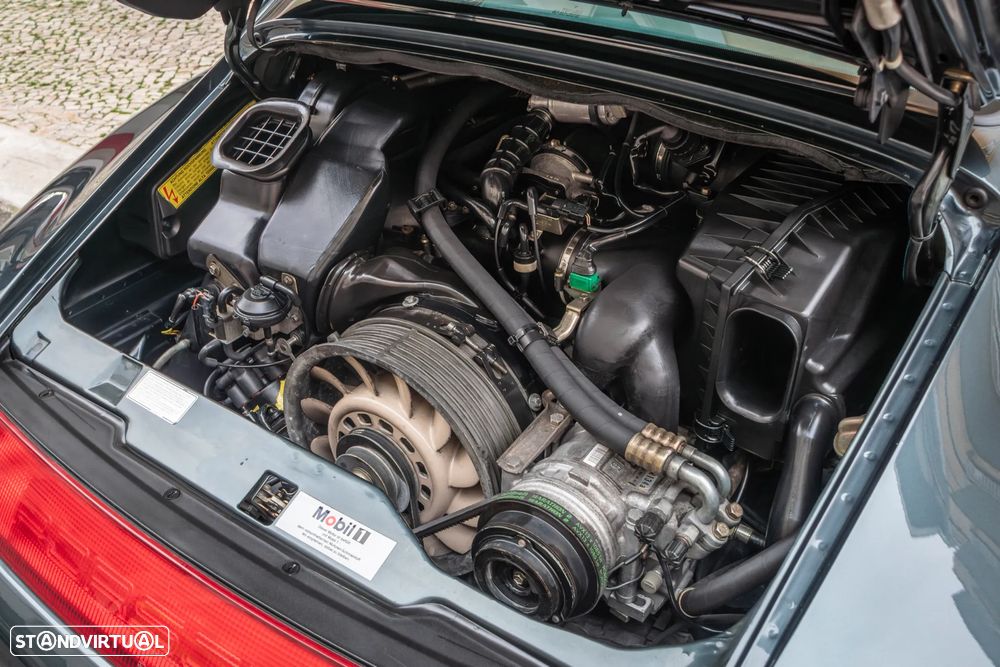 Porsche 911 (993) Coupé 3.6 Carrera 4 - 27