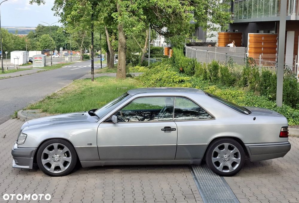 Mercedes-Benz Klasa E 200 - 8