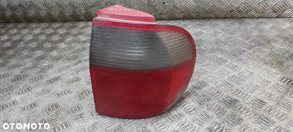 LAMPA PRAWY TYŁ GALAXY MK1 + WKŁAD HELLA EUROPA - 1