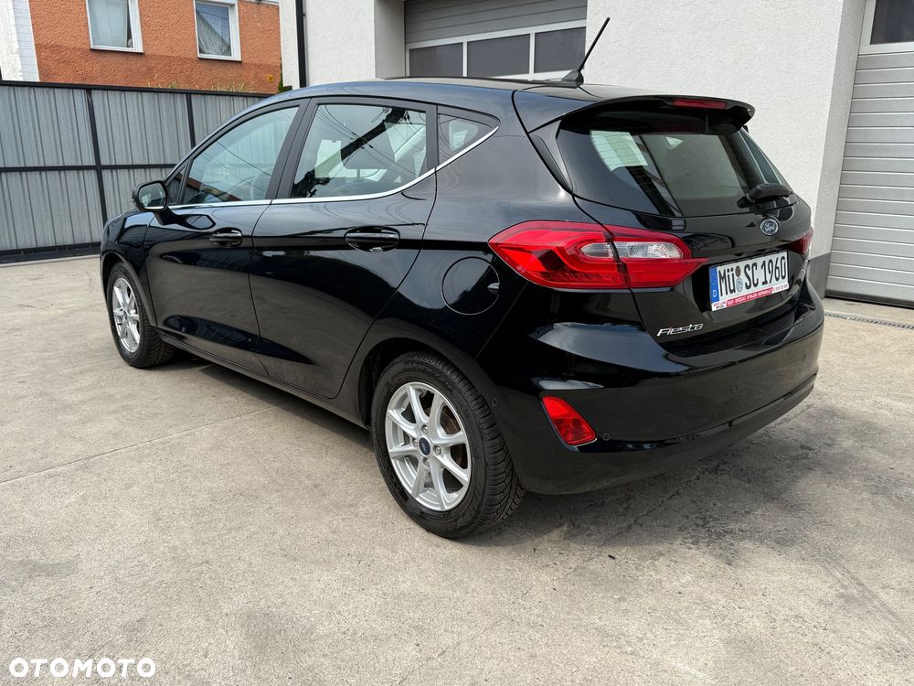Ford Fiesta 1.1 S&S TITANIUM - 2