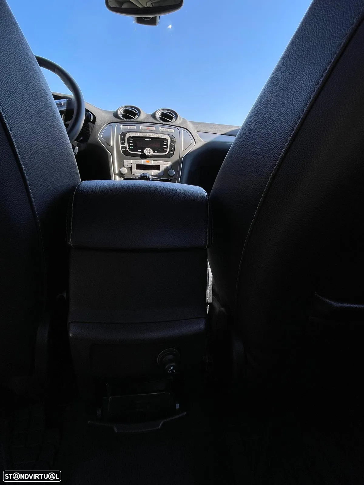 Ford Mondeo 1.8 TDCi Titanium - 29