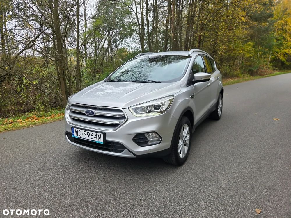 Ford Kuga 1.5 EcoBoost 2x4 Business Edition - 3