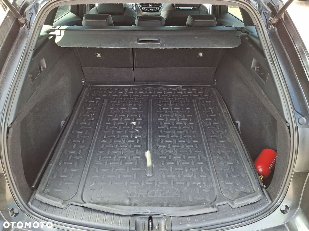 Toyota Corolla 1.8 Hybrid Comfort - 12