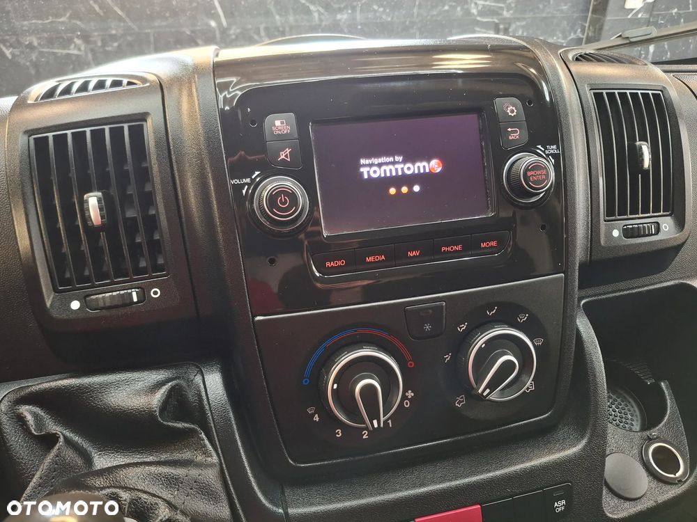 Citroën Jumper L3H2 Lift 2021 Rok 83.797 Tyś Km Blaszak Furgon Hak Kamera Cofania Nawigacja TomTom 3 Miejsca Tempomat - 25