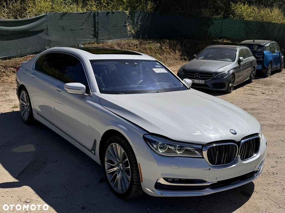 BMW Seria 7 750i xDrive Edition Exclusive - 15