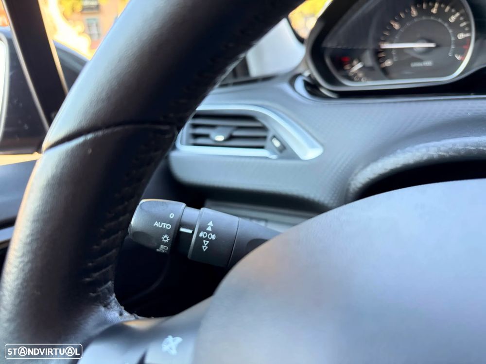 Peugeot 2008 - 23