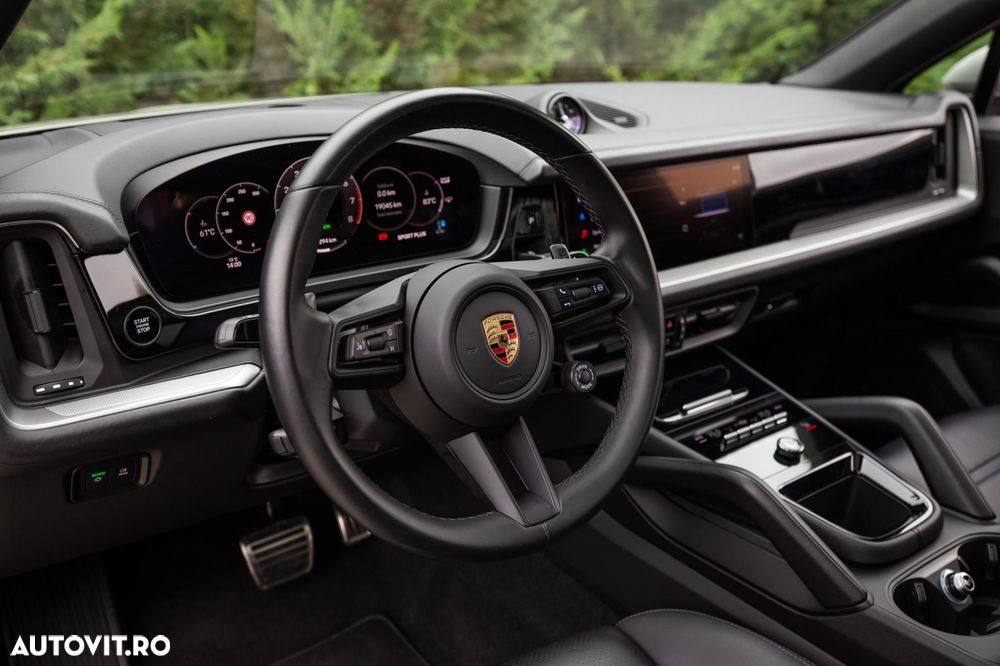 Porsche Cayenne Coupe - 17