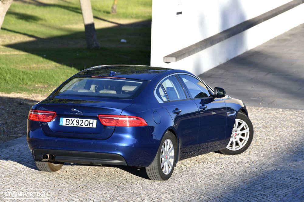 Jaguar XE 20d Aut. Portfolio - 7