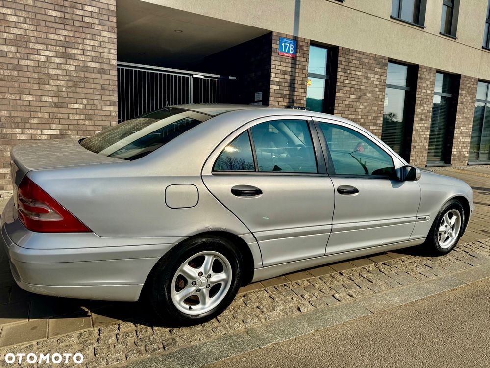 Mercedes-Benz Klasa C 220 CDI Classic - 6