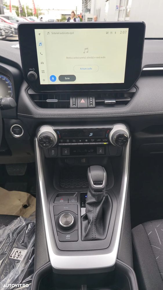 Toyota RAV4 - 16