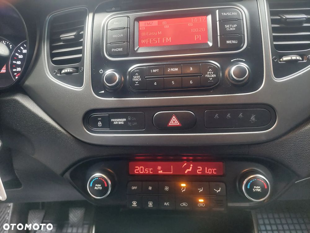 Kia Carens 1.6 GDI L - 19