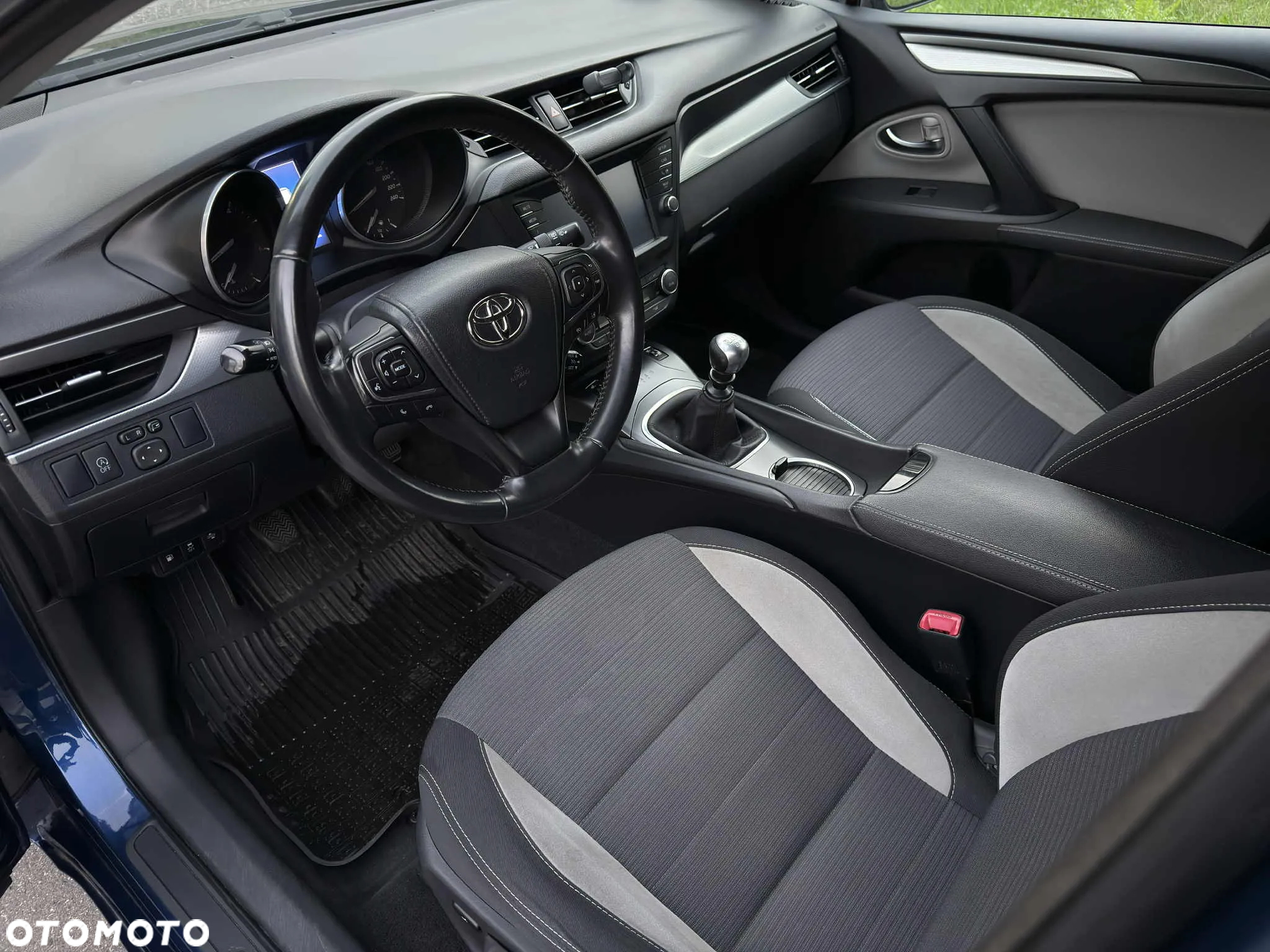 Toyota Avensis 2.0 D-4D Prestige - 7