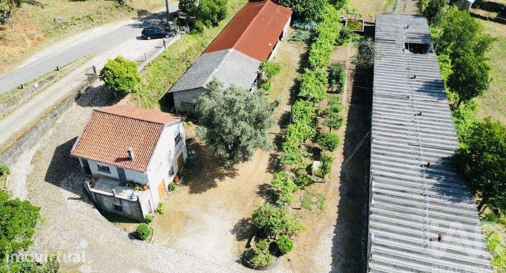Moradia isolada T2 em Fontoura de 150 m2