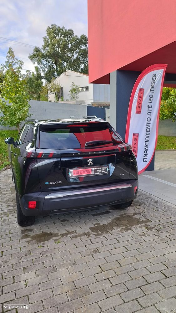 Peugeot e-208 GT - 3