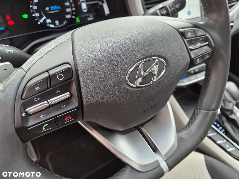 Hyundai IONIQ - 20