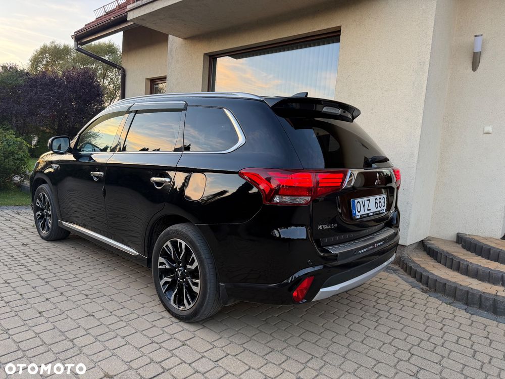 Mitsubishi Outlander - 26