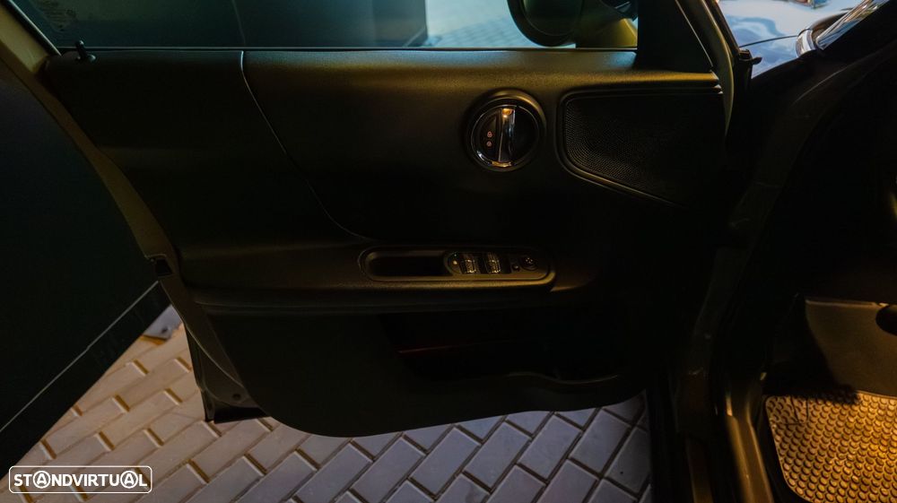 MINI Countryman Cooper D Auto - 11
