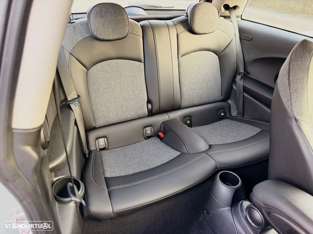 MINI 3 Portas Cooper SE Classic - 9