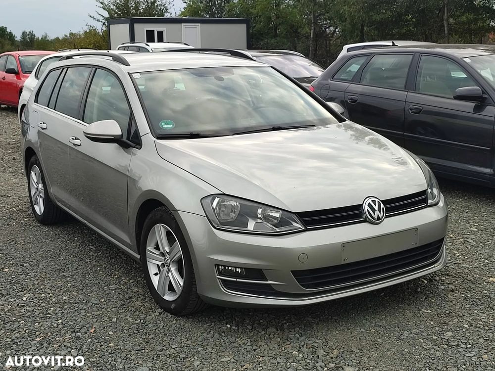 Volkswagen Golf - 2