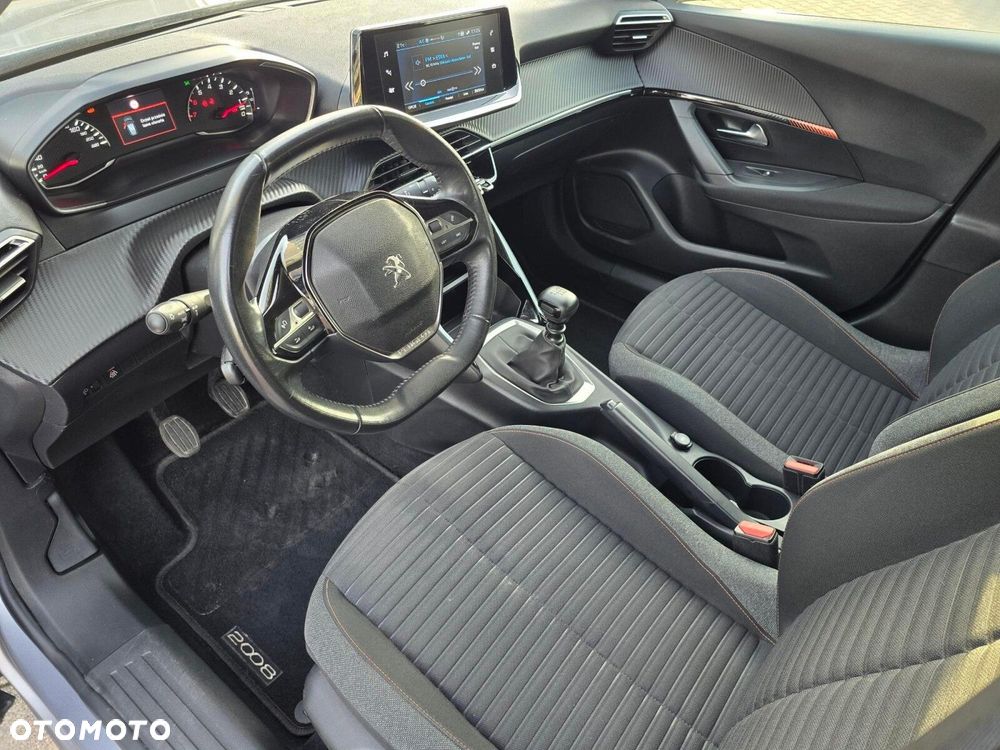 Peugeot 2008 1.2 PureTech Active S&S - 11