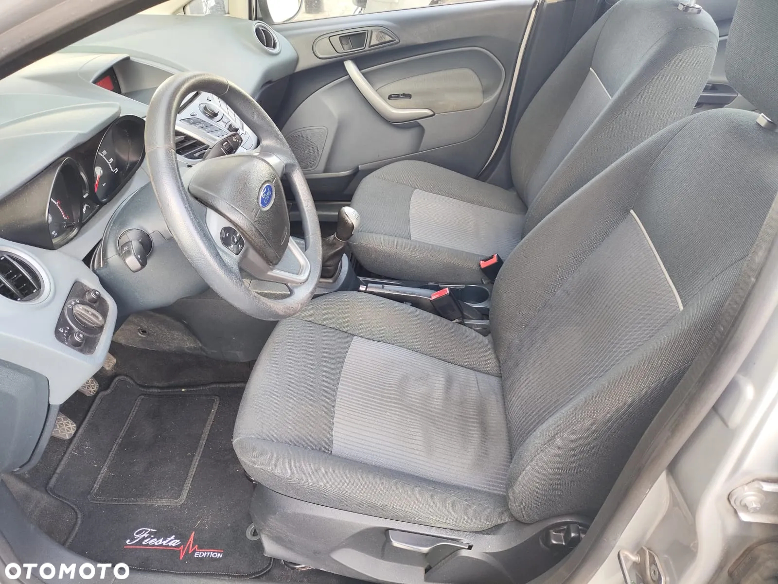 Ford Fiesta - 10