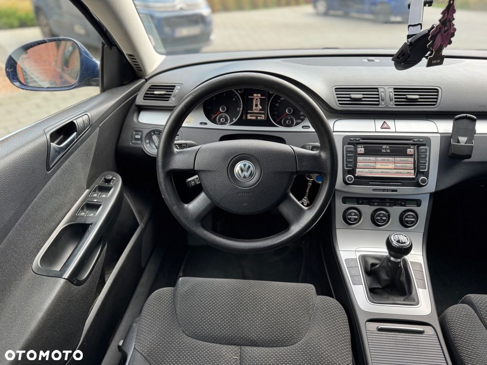 Volkswagen Passat 2.0 TDI DPF Comfortline - 13