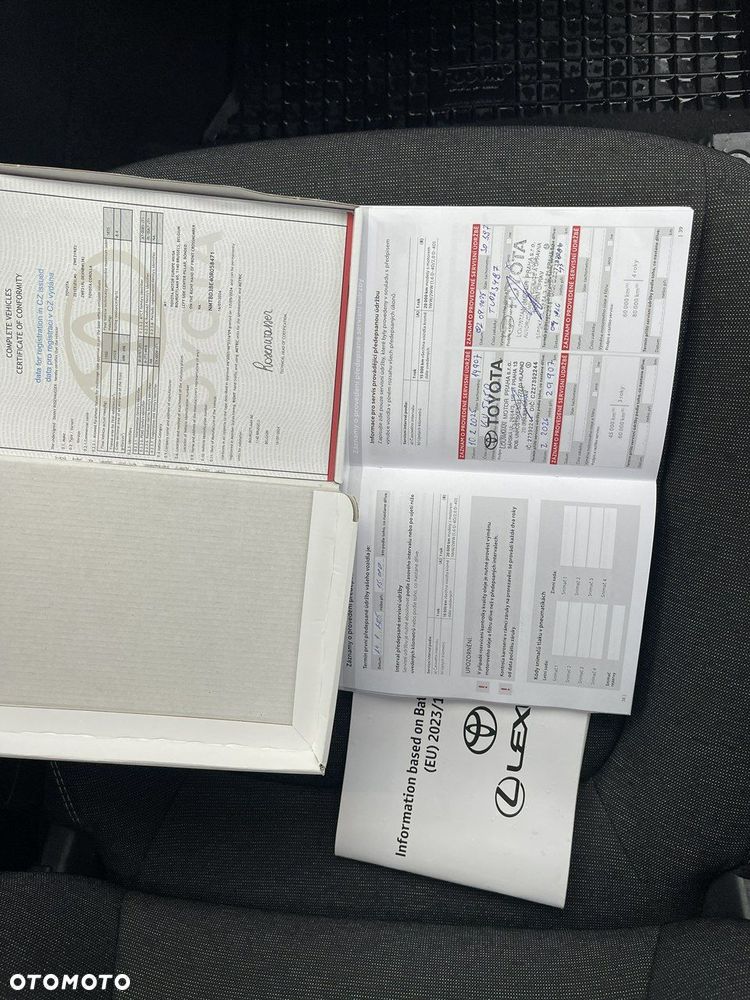 Toyota Corolla 1.8 Hybrid Comfort - 13